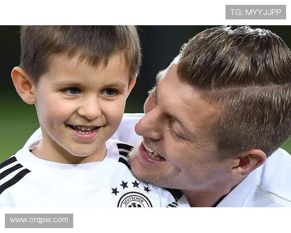 克洛泽为儿子拼搏成职业自豪之路